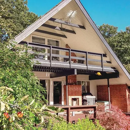 度假居 Three-bedroom Holiday In *
