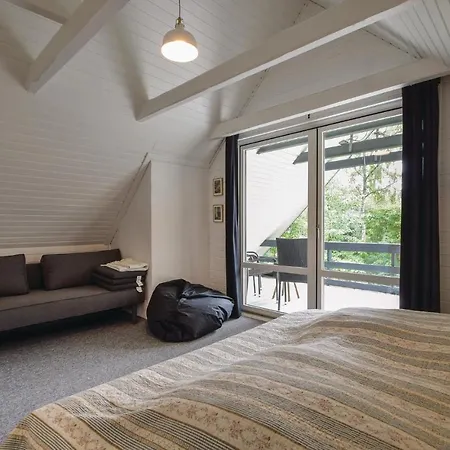 Three-bedroom Holiday In 度假居 *
