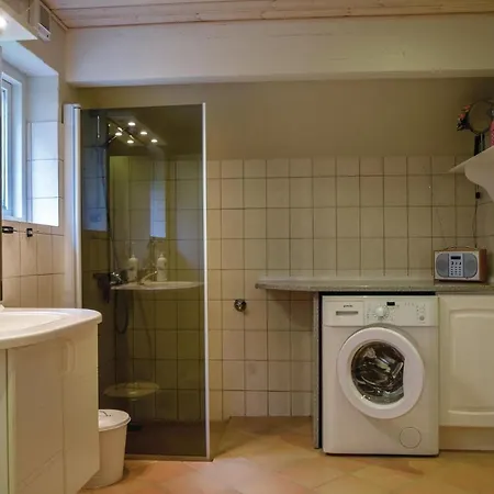 펜션 Three-bedroom Holiday In *