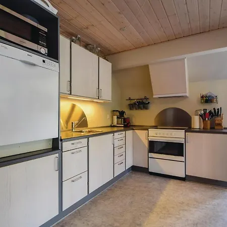 度假居 Three-bedroom Holiday In *